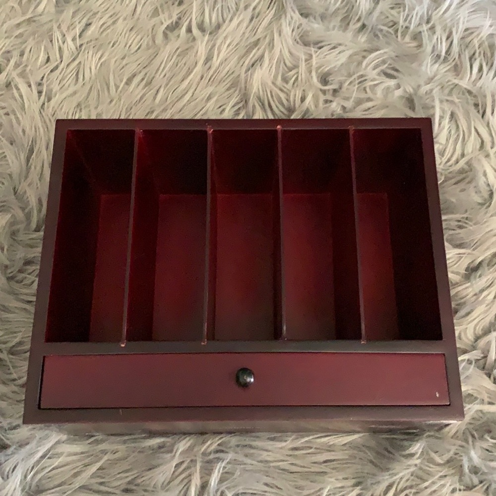 Melannco jewelry organization